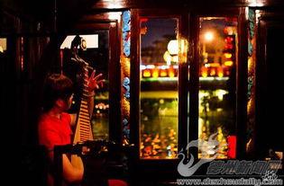 花街柳巷 在线观看,繁华都市中的情感纠葛 第2张 花街柳巷 在线观看,繁华都市中的情感纠葛 第2张